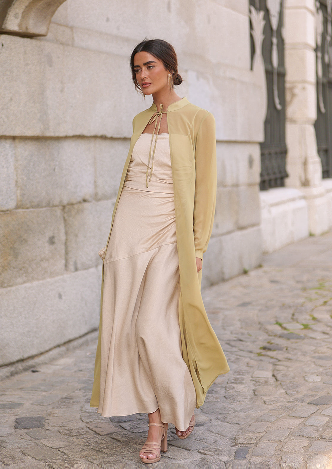 Vestido Chantilly beige