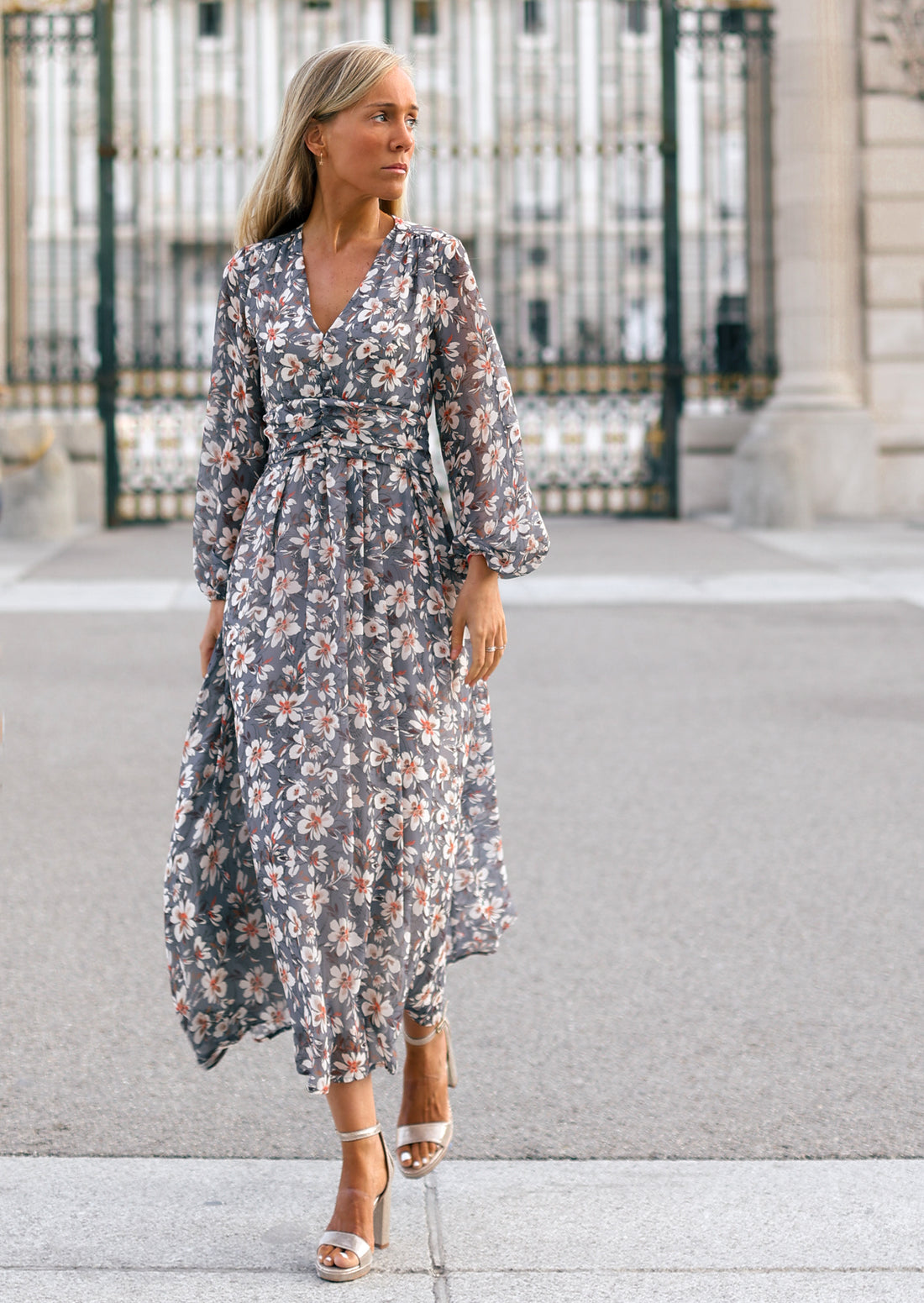 Robe fleurie rétro