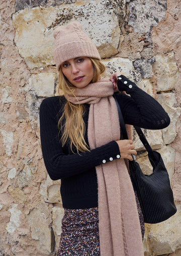 Basy beige scarf