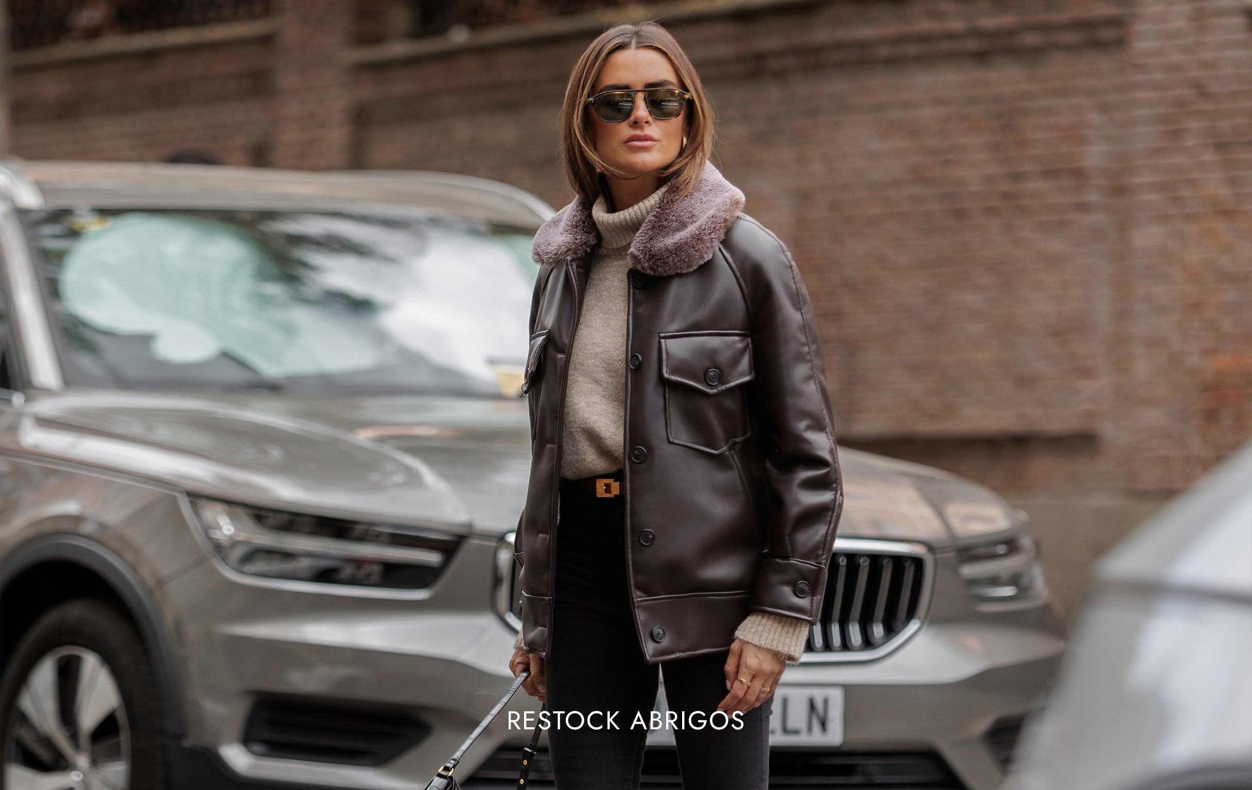 slider image slider_item_ydXtLA