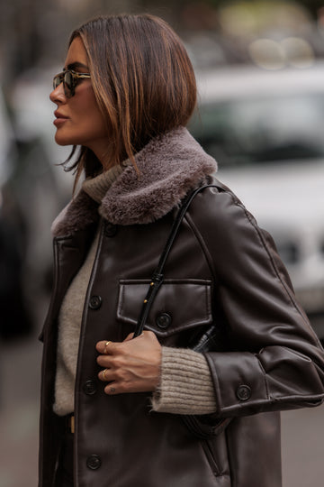 Abrigo Spencer brown