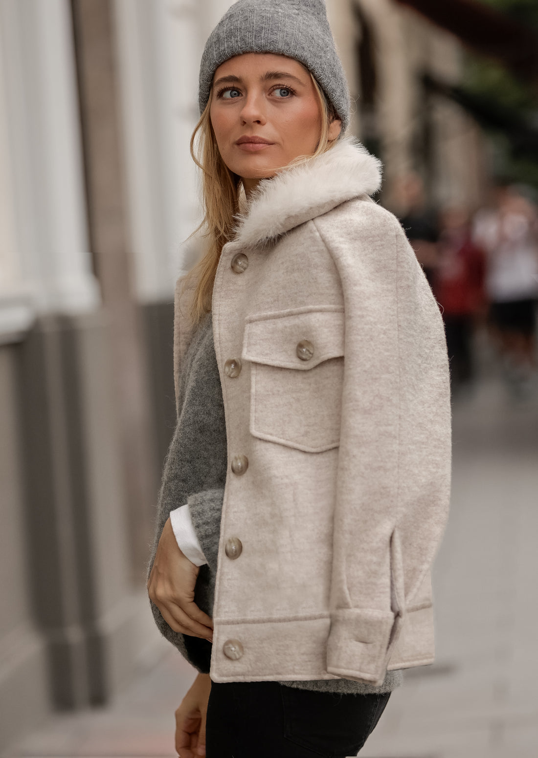 Abrigo Spencer cream